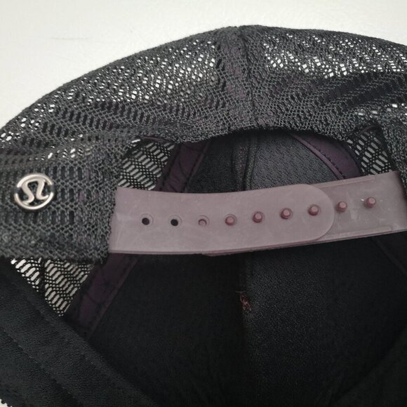 Lululemon Mesh Back Purple & Black Adjustable Back Strap Unisex Baseball Hat - Picture 4 of 4